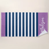 Preppy Nautical Stripe Navy Paars Calligraphy Strandlaken (Voorkant)