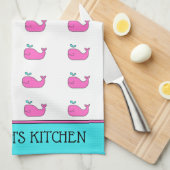 Preppy Nautisch Roze en Aqua Whale Gepersonaliseer Theedoek (Quarter Fold)