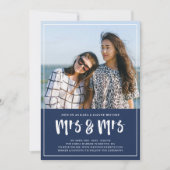 Preppy Navy Blue Mrs Brush Script Wedding Kaart (Voorkant)