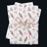Preppy Notenkraker Kerst inpakpapier<br><div class="desc">Ons esthetische inpakpapier is perfect voor elke gelegenheid,  van verjaardagen tot feestdagen en alles daartussenin. Het is de beste manier om een show te maken van iemand die je geeft,  met een mooi verpakt cadeau dat ze zullen koesteren.</div>