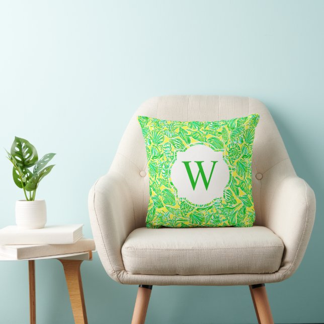 Preppy Palm Beach Print Green Shells Monogram Kussen (Stoel)