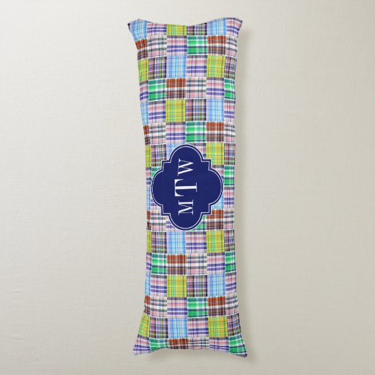 Preppy Patchwork Madras Navy Quatrefoil Monogram Lichaamskussen (Voorkant Verticaal)