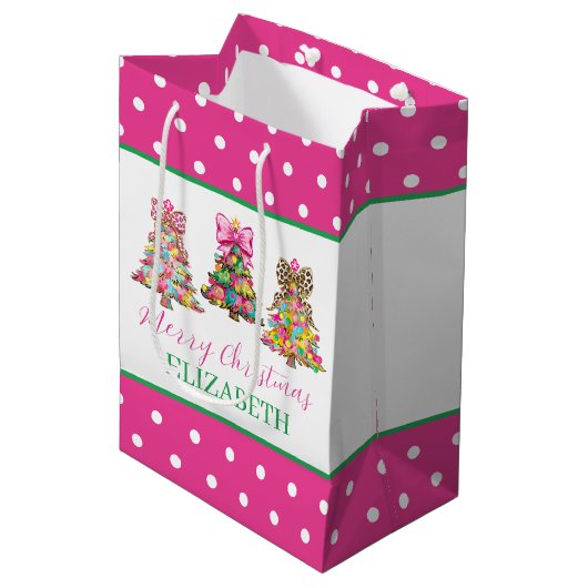 Preppy Pink and Green Christmas Trees Medium Cadeauzakje (Voorkant Gekanteld)