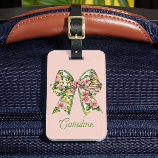 Preppy Pink and Green Floral Bow Personalized Bagagelabel (Voorkant Insitu 2)