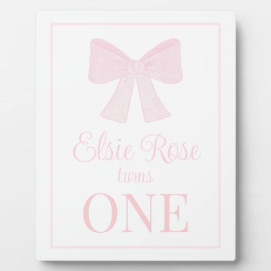 Preppy Pink Bow Grandmillennial Eerste Verjaardag Fotoplaat (Voorkant)