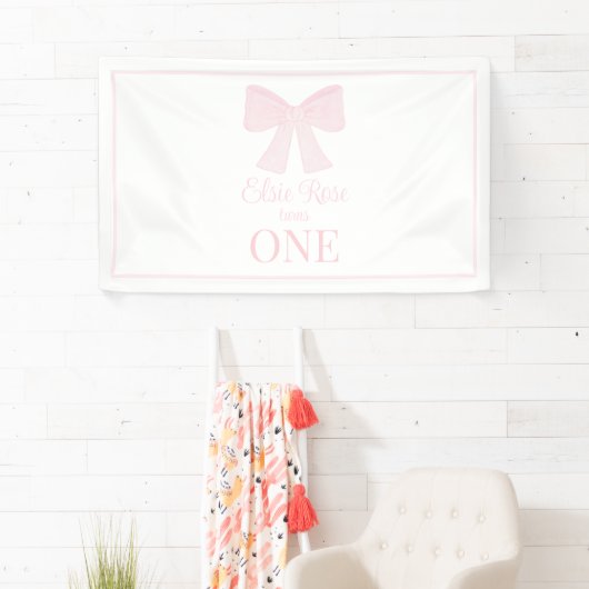 Preppy Pink Bow Grandmillennial Eerste Verjaardag Spandoek (Insitu)