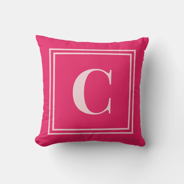 Preppy Pink Monogram Dorm Room Pillow – Classic Kussen (Voorkant)