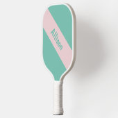 Preppy Pink op Groene Pickleball Paddle met Naam (Links)