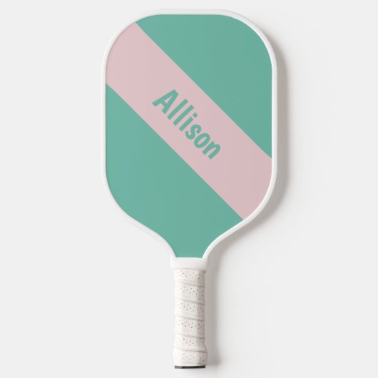 Preppy Pink op Groene Pickleball Paddle met Naam (Voorkant)