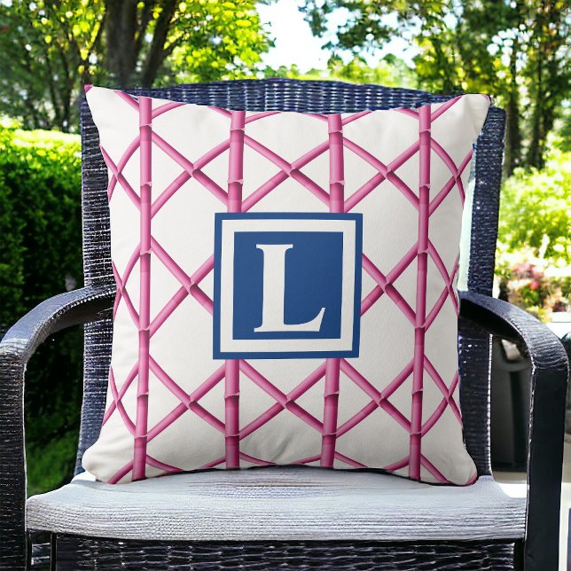 Preppy Roze Bamboe Latwerk Monogram Kussen (Creator heeft geüpload)
