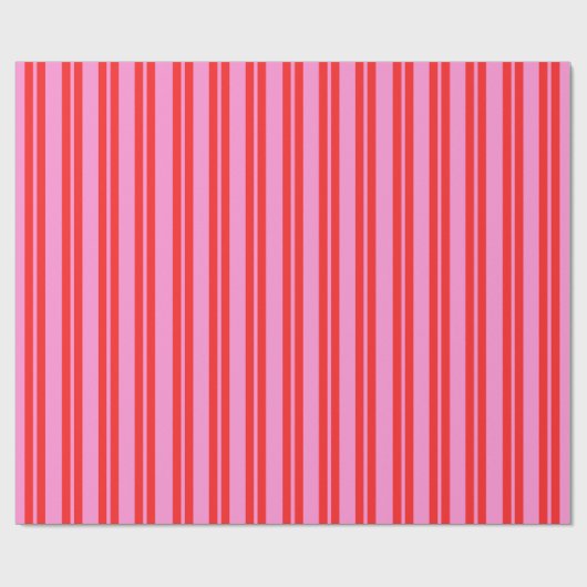 Preppy Roze en Rode Verticale Stripes Patroon Cadeaupapier (Vlak)