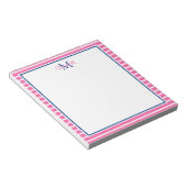 Preppy Roze en Witte Streep Met Navy Monogram Notitieblok (Schuin)
