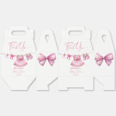 Preppy roze kleding op een lijn meisjes baby showe bedankdoosjes (Ongevouwen)