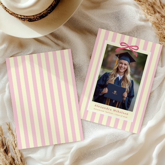 Preppy Roze Strik Foto Afstuderen Aankondiging