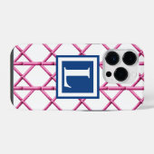 Preppy Roze Traliewerk Bamboe Patroon Monogram iPhone Hoesje (Achterkant horizontaal)