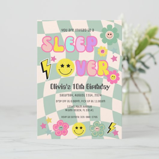 Preppy Sage Groene Y2K Slaap Over Verjaardag Kaart (Staand voorkant)