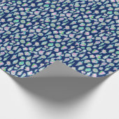Preppy Sea Shells op Navy Blue Background Seaside Cadeaupapier (Hoek)