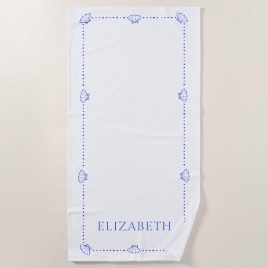 Preppy Seashell Gepersonaliseerde Coastal Modern C Strandlaken (Voorkant)