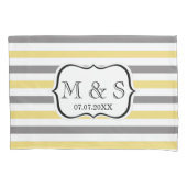 Preppy Stripes Huwelijk Custom Monogram Initialen Kussensloop (Voorkant)