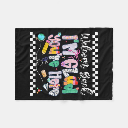 Preppy Welkom terug in Blij dat je hier terug naar Fleece Deken (Voorkant (Horizontaal))