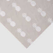Preppy White Pineapples on Beige Tissuepapier (Detail)