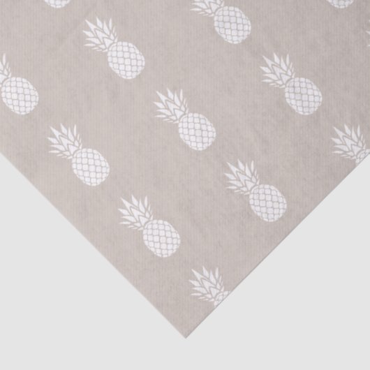 Preppy White Pineapples on Beige Tissuepapier (Detail)