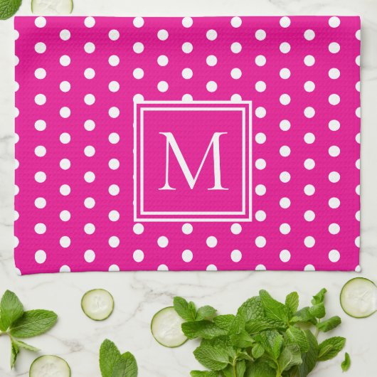 Preppy White Polka Dots op Helder Roze Monogram Theedoek (Gevouwen)