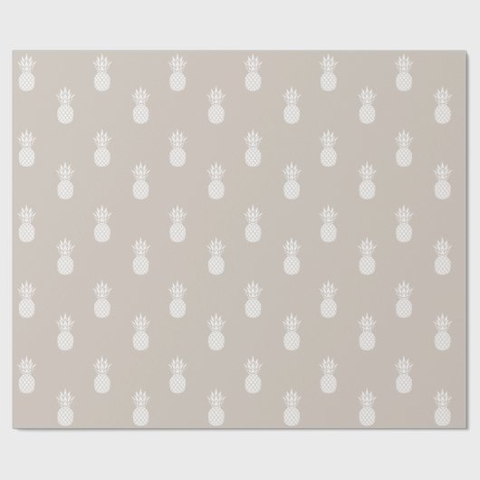 Preppy Witte Ananas op Beige Cadeaupapier (Vlak)