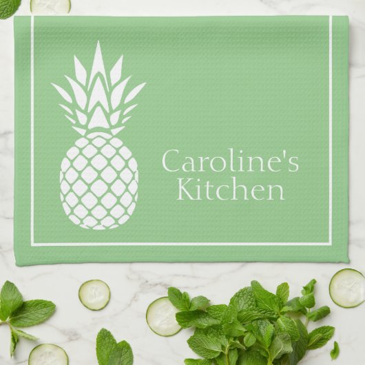 Preppy Witte Ananas op Saliegroen Theedoek (Gevouwen)