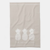 Preppy Witte Ananassen op Beige Theedoek (Verticaal)