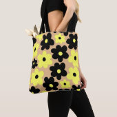 Preppy Yellow Black Hippie Flower Pattern Tote Bag (Dichtbij)