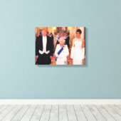 Pres & 1st Lady Trump met koningin Elizabeth II Canvas Afdruk (Insitu (Houten vloer))