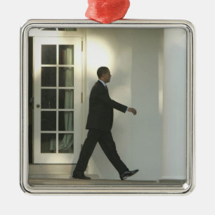 President Barack in diepe gedachten terwijl hij lo Metalen Ornament
