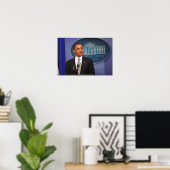 President Barack Obama kondigt een bericht aan Poster (Thuiskantoor)