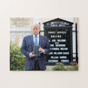 President Donald J. Trump Bijbel in de Damaged Chu Legpuzzel