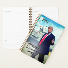 President Donald Trump 2020 duikt op marineschip Planner