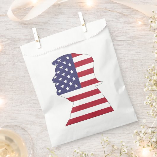 PRESIDENT DONALD TRUMP AMERICAN FLAG BEDANKZAKJE (Geknipt)
