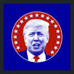 President Donald Trump in het rood Poster<br><div class="desc">Donald Trump was het 45e President van de Verenigde Staten. Het President Donald Trump is een beroemde persoonlijkheid van het man en de televisie in de Rode pop. Het cirkelvormig ontwerp bevat een afbeelding van Donald Trump in een retro-stipschermpatroon in tinten blauw, wat doet denken aan de Presidentiële zegel. Het...</div>