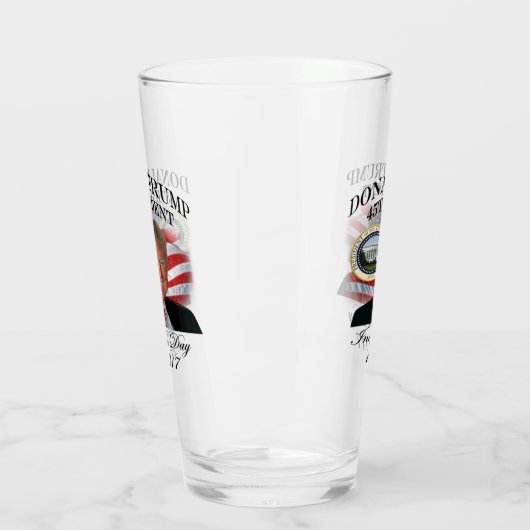 President Donald Trump Inauguration Herdenking Glas (Links)