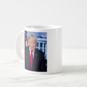 President Donald Trump Koffiemok (Voorkant links)