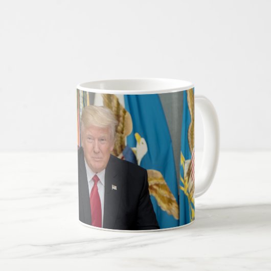 President Donald Trump Koffiemok (Voorkant rechts)