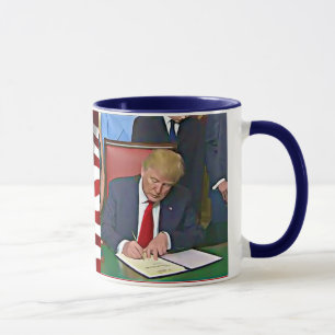 President Donald Trump Signing Papers Coffee Mok