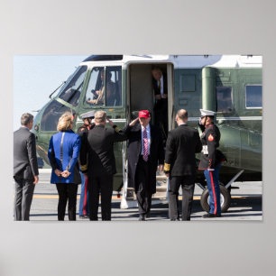 President Donald Trump verlaat Marine One Poster