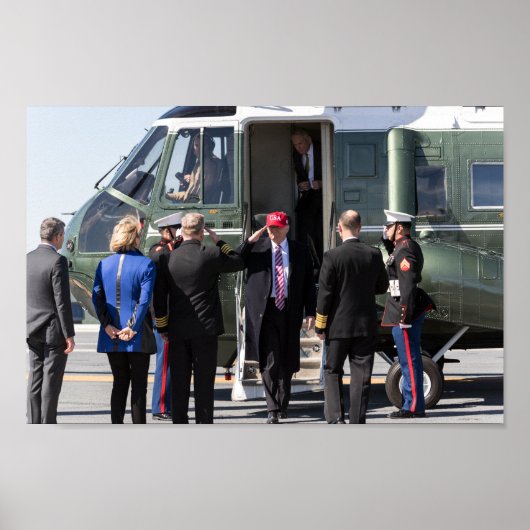 President Donald Trump verlaat Marine One Poster (Voorkant)