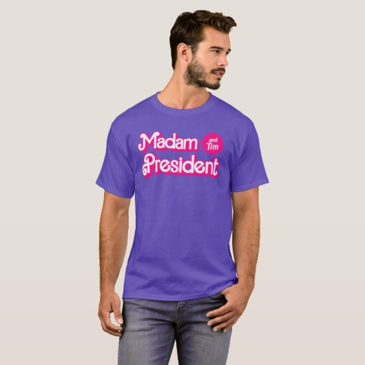 President en Tim in het roze T-shirt (Voorkant volledig)
