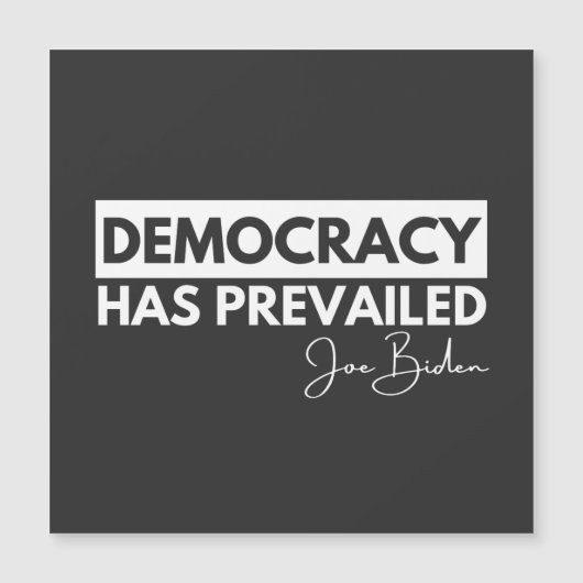 President Joe Biden T-shirt, Democratie heeft over (Voorkant)