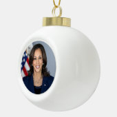 President kandidaat Kamala Harris US 2024 Keramische Bal Ornament (Rechts)