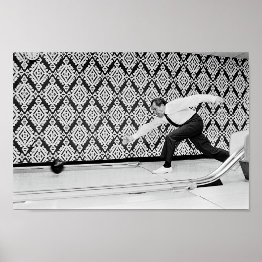 President Richard Nixon Bowling - 1971 Poster (Voorkant)