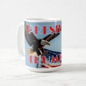 PRESIDENT TRUMP 2024 KOFFIEMOK (Voorkant links)