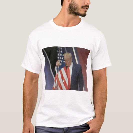 President Trump beklaagt Amerikaanse vlag T-shirt (Voorkant)